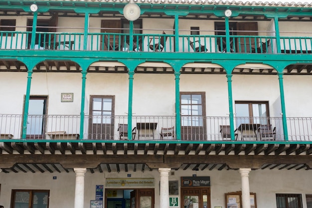 Chinchón, municipio español famoso por su antigua plaza medieval de color verde