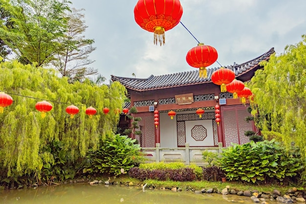 Chinesisch-malaysischer Freundschaftstempel im Park Putrajaya Malaysia