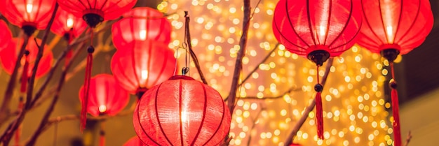 Chinesische Laternen während des Neujahrsfestes. Vietnamesisches Neujahr. BANNER, langes Format