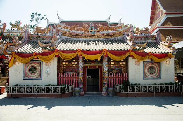 Chinesischer Schrein der Lady Prinzessin Soi Dok Mak Betel Nut Blossom eine lokale Göttin für Menschen, die am 19. Dezember 2016 im Wat Phanan Choeng in Ayutthaya Thailand beten