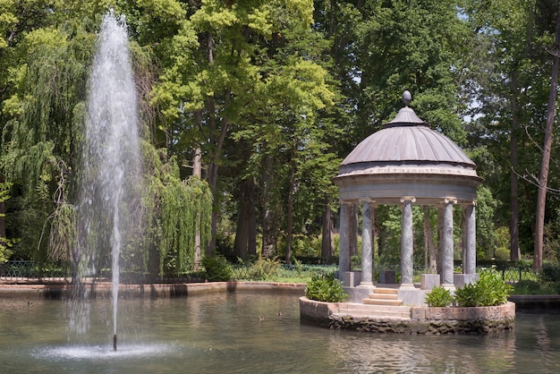 Chinesischer Teich öffentlich vom Garten des Prinzen Park, Aranjuez, Madrid, Spanien.