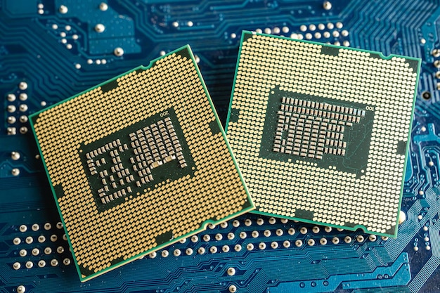 Chip da unidade do processador central da CPU Chip na placa de circuito em tecnologia de PC e laptop