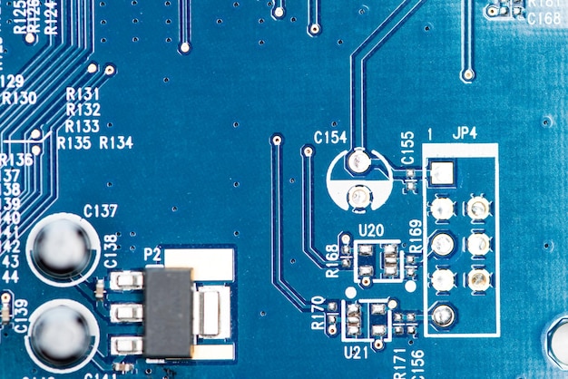 Foto chips en un pcb azul