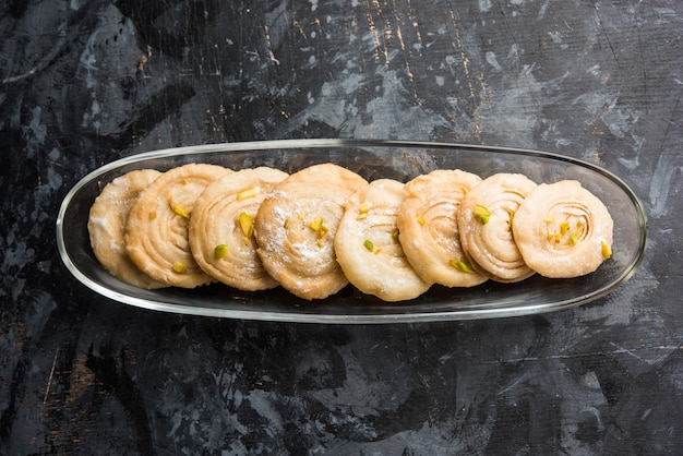 Chirote o Chiroti es un plato dulce de Karnataka y Maharashtra. Servido en plato como postre en festivales o bodas. Enfoque selectivo