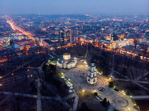 Chisinau centro de la ciudad por la noche