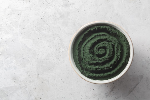 Chlorella oder Spirulina einzellige Grünalgen.