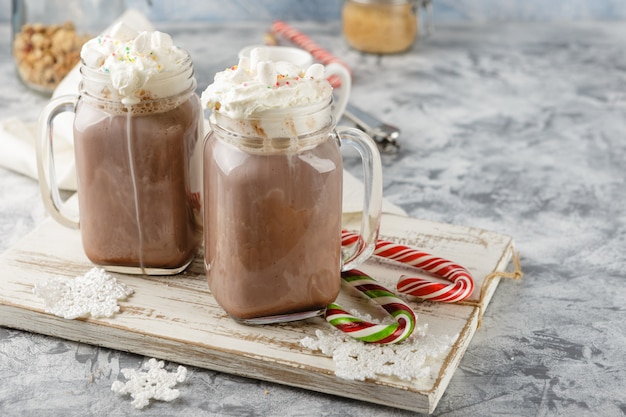 Chocolate caliente con crema batida