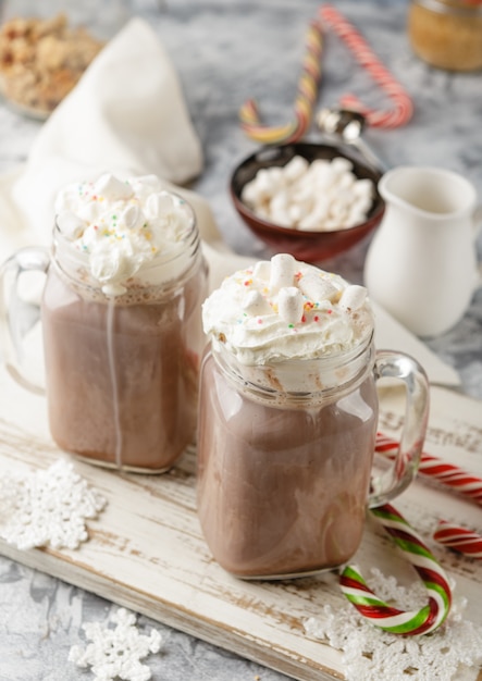 Chocolate caliente con crema batida