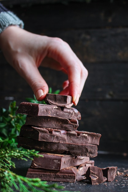 chocolate (delicioso postre de cacao, trozos dulces)