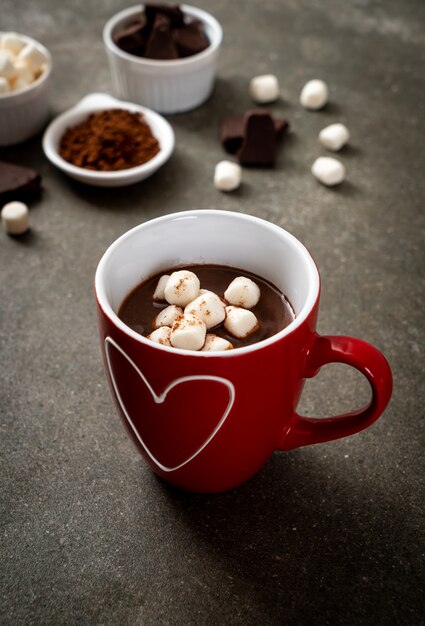 chocolate quente com marshmallows