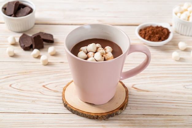 chocolate quente com marshmallows