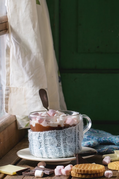 Chocolate quente com marshmallows