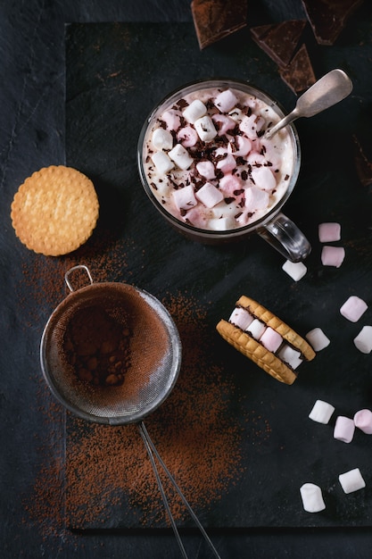 Chocolate quente com marshmallows