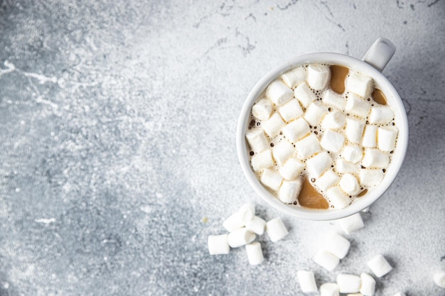 Chocolate quente, marshmallow, cacau ou café, bebida quente, aquecimento, refeição, lanche na mesa