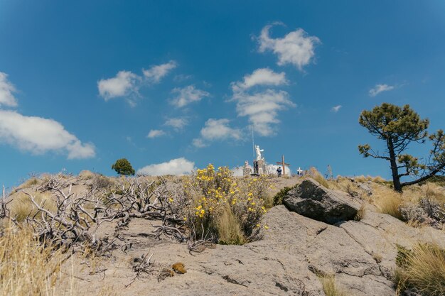 Christus-König-Denkmal auf dem Vulkan Telapon in Rio Frio