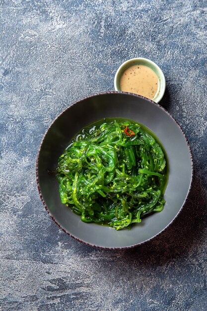 Chuka-Wakame-Seewälz-Japanischer Salat mit Nusssauce