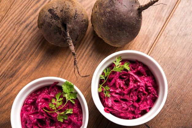 Chukandar o remolacha Raita o Pachadi también conocido como koshimbir o ensalada