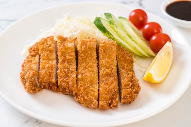 Chuleta de cerdo frita japonesa (set tonkatsu)