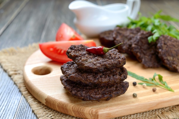 Chuletas de hígado caseras sabrosas