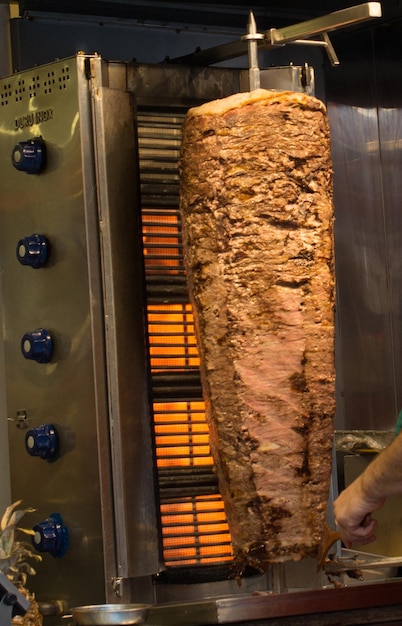 Foto churrasqueira tradicional turca doner kebab