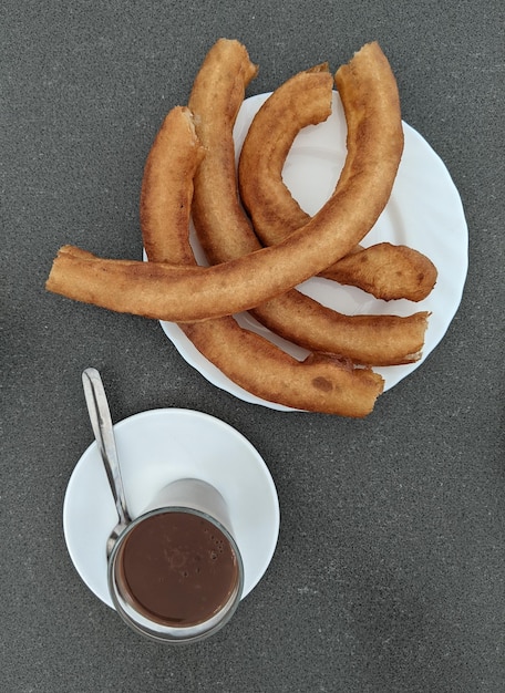 Churros e chocolate quente