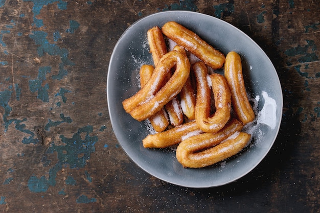 Churros espanhóis tradicionais com açúcar