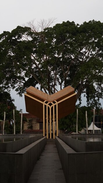 Foto cianjur west java 15 de setembro de 2021 foto da grande mesquita e da praça cianjur