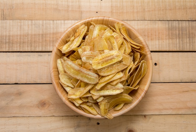 cicatrizarse, de, dulce, plátano, crisps, en, tazón de madera