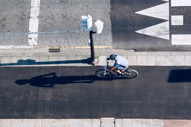 ciclista en la calle