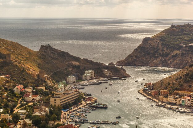 Foto cidade à beira-mar