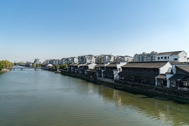 Foto cidade antiga de tangxi no rio do canal, hangzhou, china