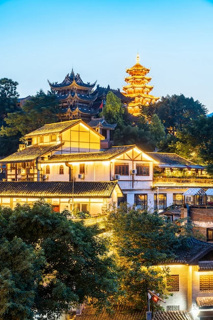 Cidade antiga famosa e pagode do templo em Ciqikou, Chongqing, China