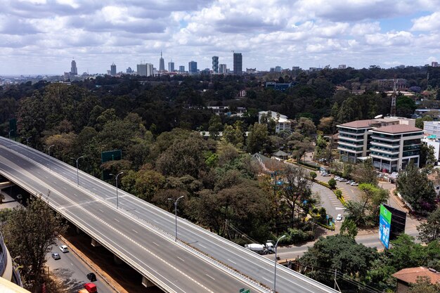 Foto cidade condado de nairobi capital do quênia paisagens urbanas horizonte arranha-céus edifícios altos arquitetura