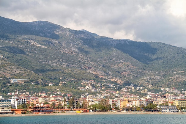 Cidade de Alanya, colina, costa do mar, Turquia
