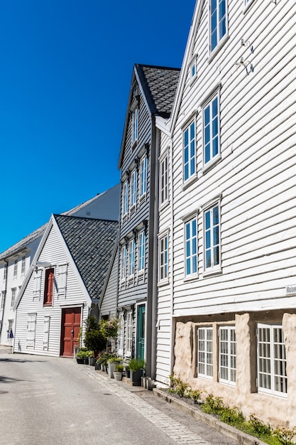 Cidade de alesund. casas de brinquedo. scenic alesund na noruega