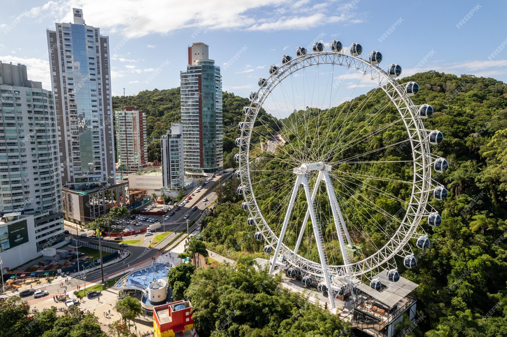 Roda-gigante e Big Tower começam a funcionar neste sábado na