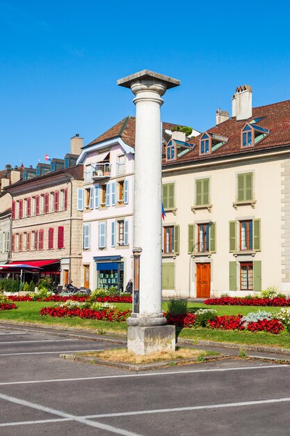 Cidade de nyon no lago de genebra