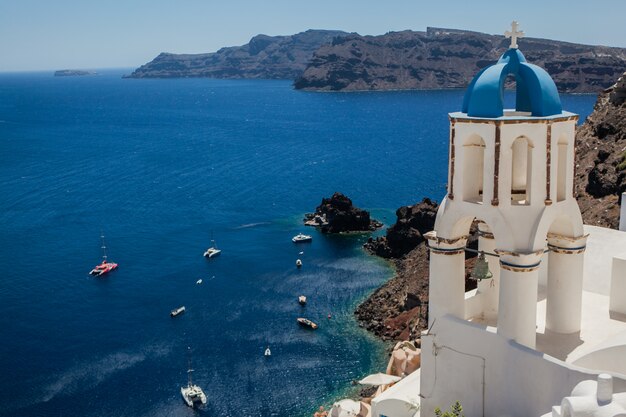 Cidade de oia na ilha de santorini, grécia.