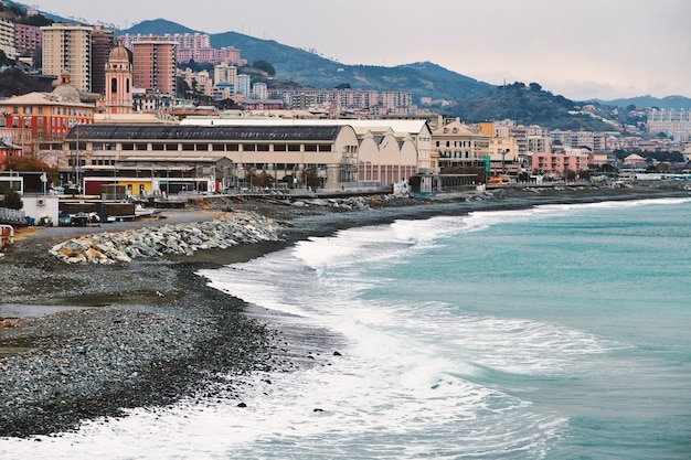 Cidade e praia de arenzano