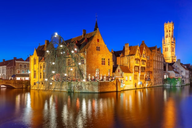 Cidade medieval e torre Belfort Bruges Bélgica