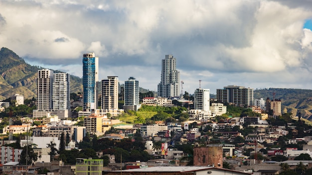 cidade nebulosa de tegucigalpa