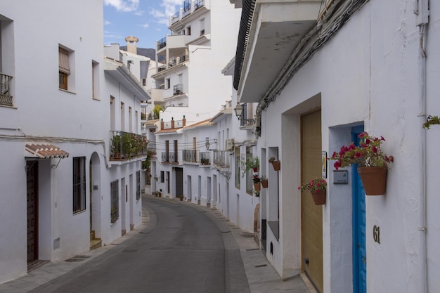 Cidade pitoresca de Frigiliana localizada na região montanhosa de Málaga, Costa del Sol, Espanha