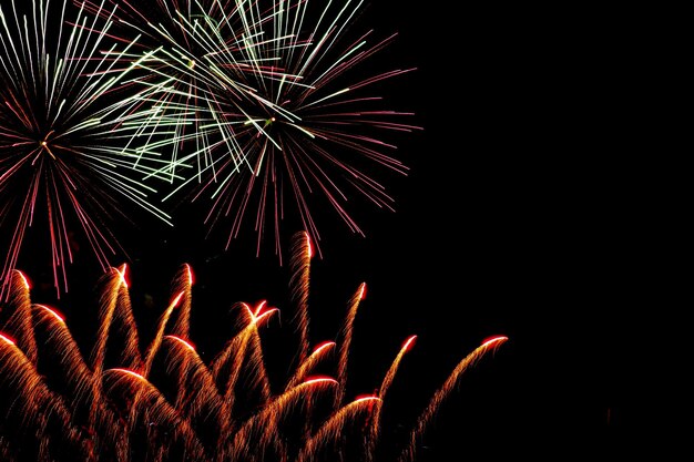 Fogos de artifício, jogos pirotécnicos para celebrar o ano novo ou