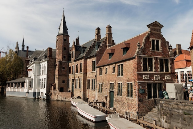 Cidade velha de Bruges Bélgica Casas medievais velhas Foto atmosférica