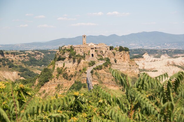 Cidade velha de Civita di Bagnoregio (cidade moribunda) na província de Viterbo, na Itália central. cidade turística