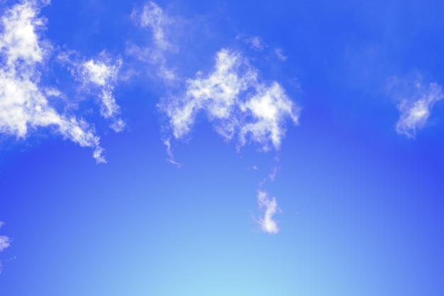 Cielo azul con fondo de nubes