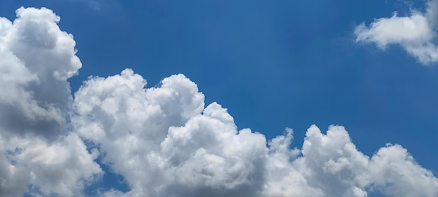 Cielo azul y nube blanca claro verano vista nube cielo azul natural hermoso cielo fondo