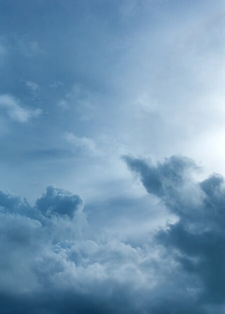 Foto cielo azul con nubes closeup