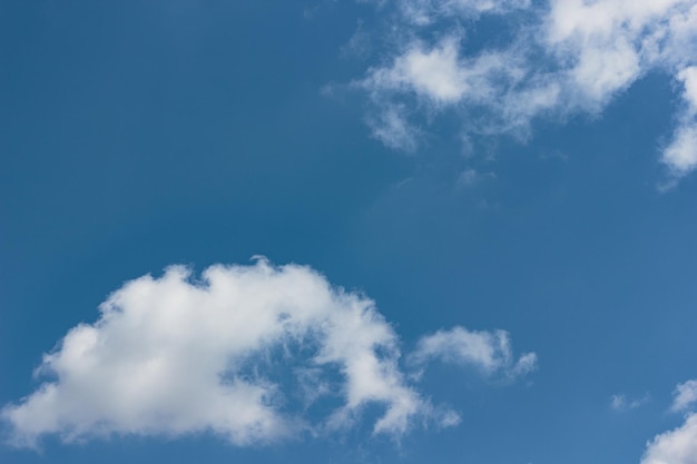 Cielo azul con nubes Fondo de naturaleza Paisaje con nubes Fondo de pantalla nublado abstracto