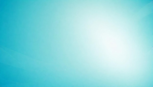 un cielo azul con un sol brillando a través de él